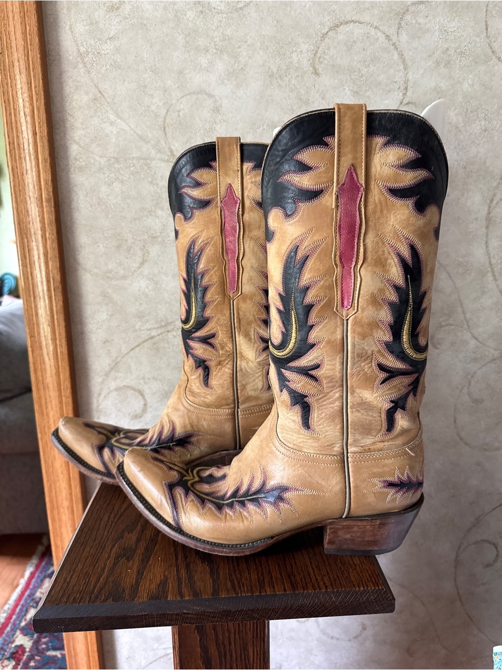 Rare Lucchese Tan and Black Leather Cowboy Boots - Picture 4 of 10